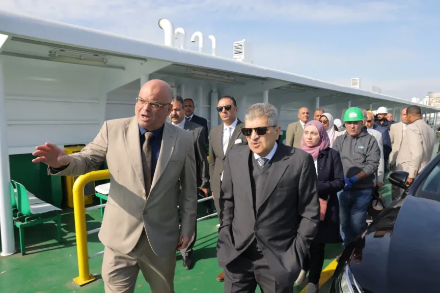 رئيس هيئة قناة السويس يوجه بسرعة الانتهاء من أعمال الترميم المتبقية لمبني القبة|صور