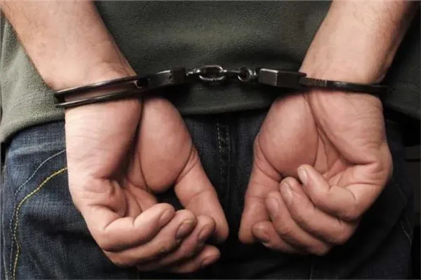 كانت هتجيب حلاوة.. المشدد 13 سنة لعاطل اعتدى على ابنة جاره بالإسكندرية