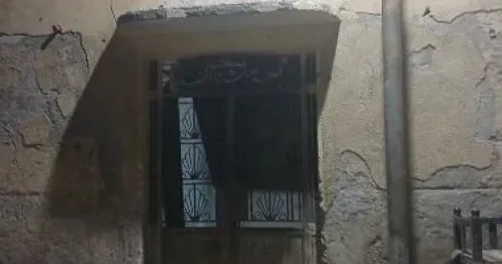 إخلاء سبيل الموظفين المتهمين فى واقعة التنقيب عن الآثار داخل مكتب صحة دشنا بقنا