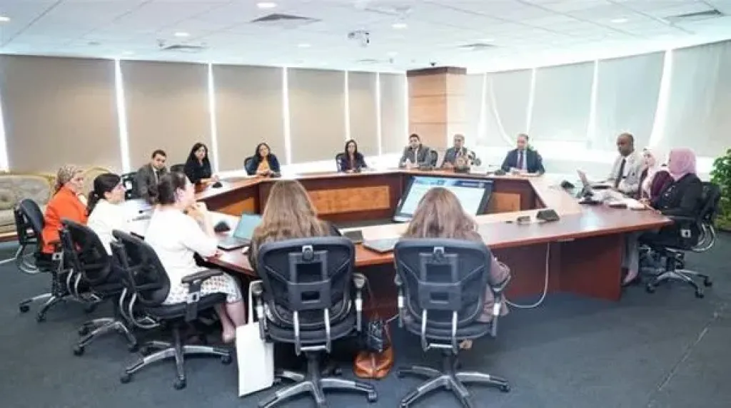 الرقابة المالية والبنك الدولي يناقشان تشريعات تمويل المشروعات المتوسطة والصغيرة