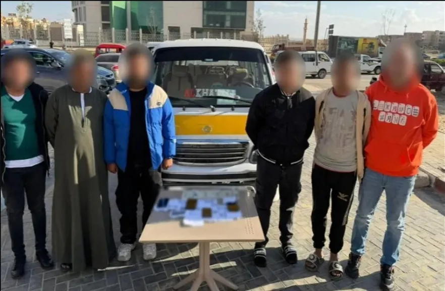 القبض على خمسة أشخاص لنقل ناخبين مقابل أموال في الجيزة