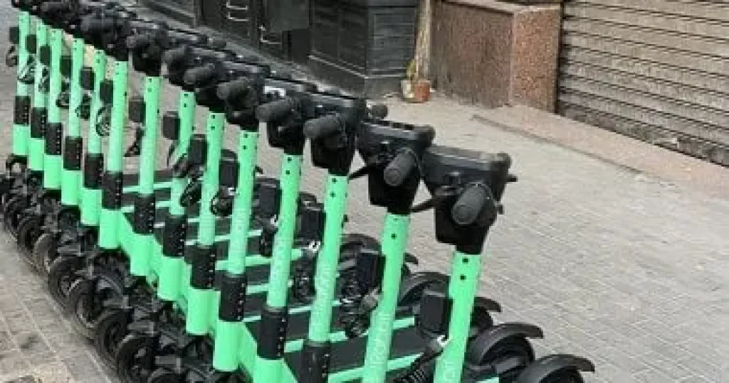 محافظة الجيزة توقع بروتوكولا للتوسع فى تشغيل «السكوتر الكهربائى – الرابيت»