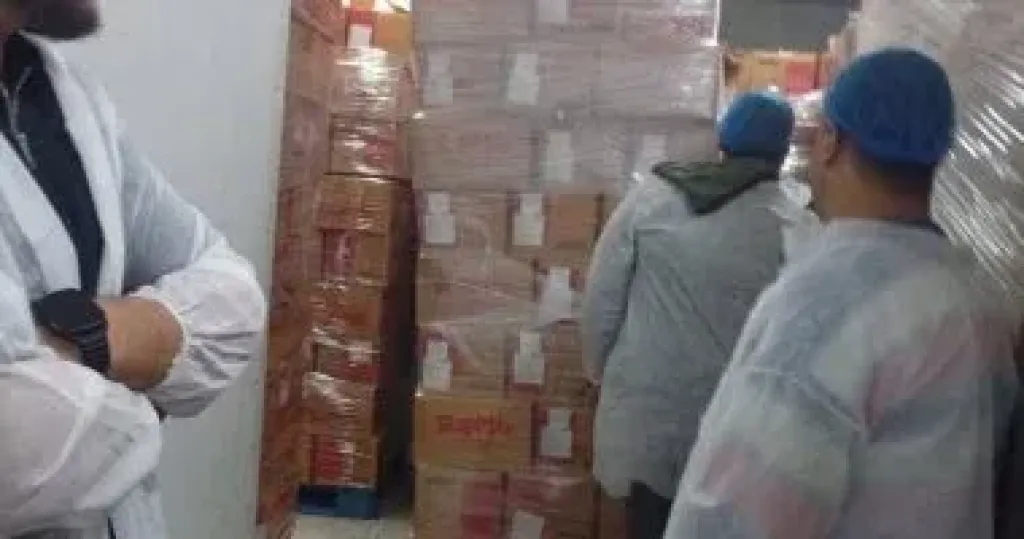 سلامة الغذاء بالإسماعيلية يعدم 2123 طنا من المواد الغذائية الفاسدة