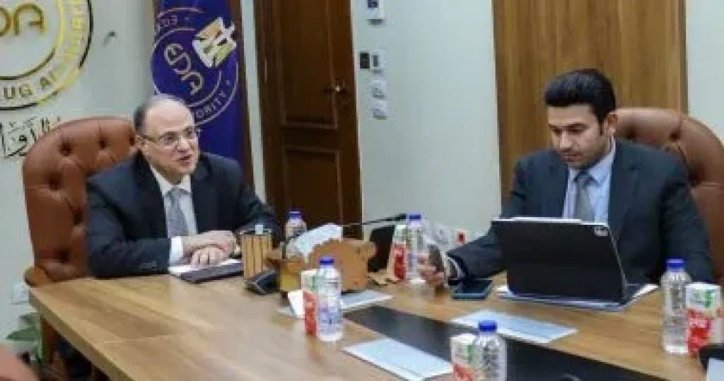 رئيس هيئة الدواء يبحث مع مسؤولى مؤسسة جيتس تعزيز التعاون