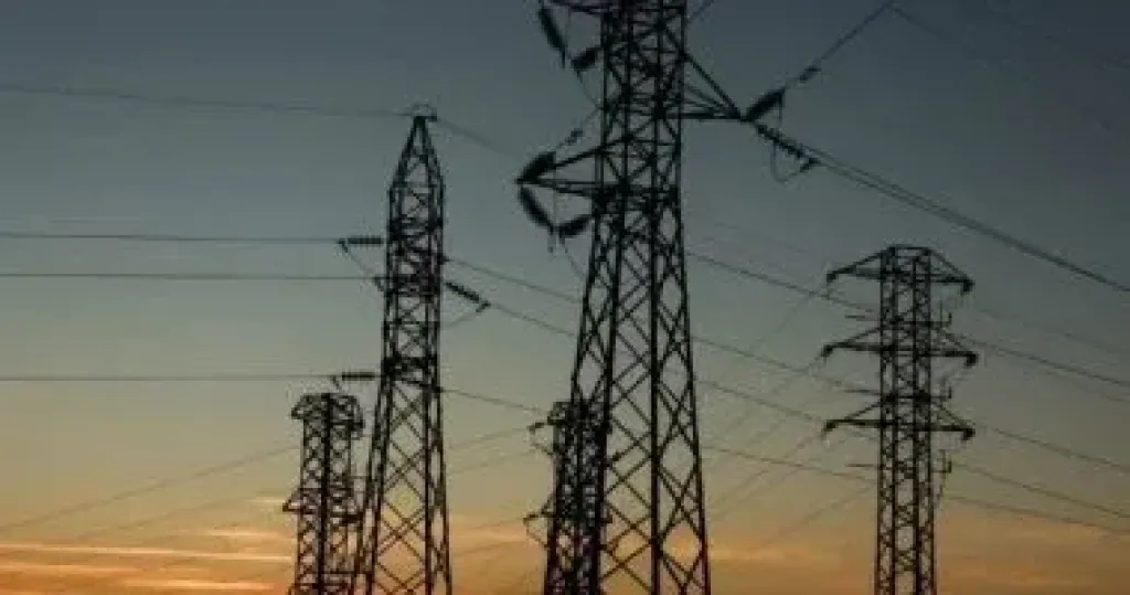 اليوم.. انقطاع التيار الكهربائي عن 15 قرية وتوابعها بـ 7 مراكز في كفر الشيخ