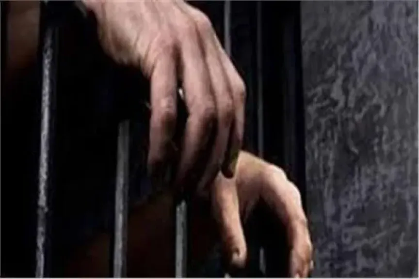 تفاصيل اتهام شاب بالتحرش بفتاة داخل سيارة في الصف