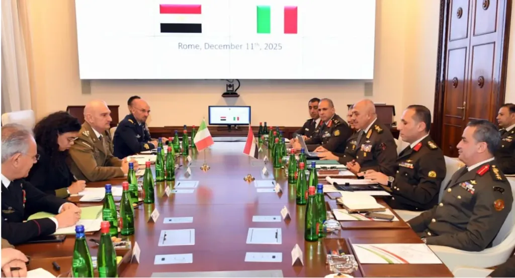 الفريق أحمد خليفة رئيس الأركان يعود إلى أرض الوطن بعد إنتهاء زيارته الرسمية لدولة إيطاليا |صور