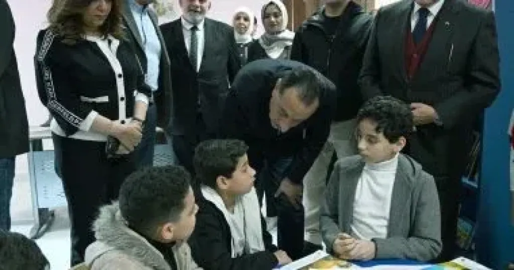 رئيس الوزراء يؤكد دعم الدولة لمختلف المشروعات الثقافية المتنوعة