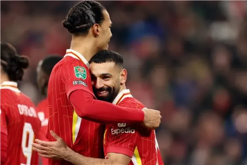 نصحته بالبقاء.. فان دايك يتدخل في أزمة محمد صلاح وسلوت