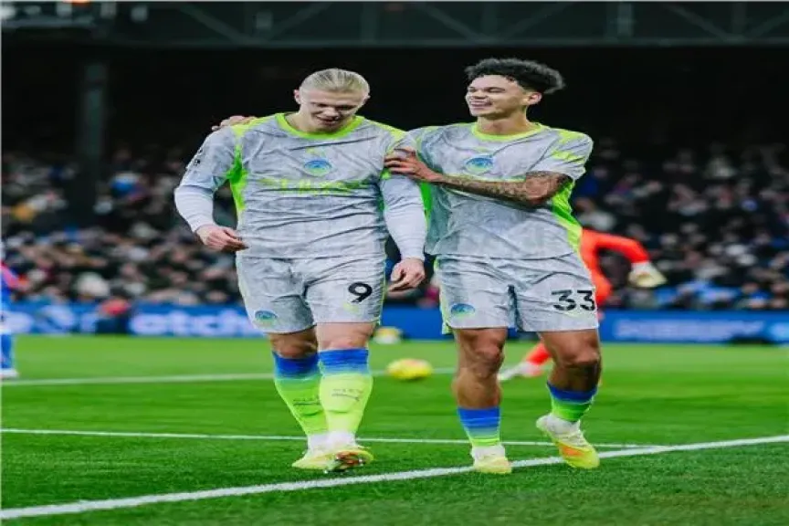 مانشستر سيتي يقسو على كريستال بالاس بثلاثية ويواصل مطاردة آرسنال