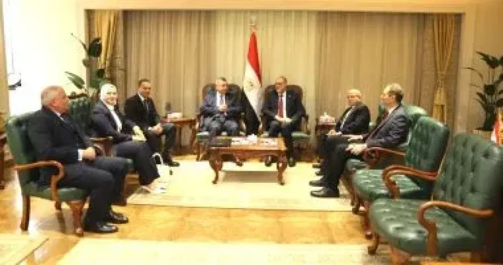 وزير العمل يستقبل وفد هيئة مكتب لجنة الطاقة بالشيوخ لتعزيز التعاون