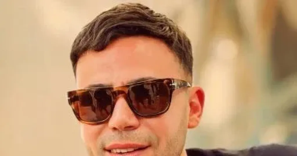 محمد إمام ينعى عمته ويطلب من جمهوره الدعاء لها