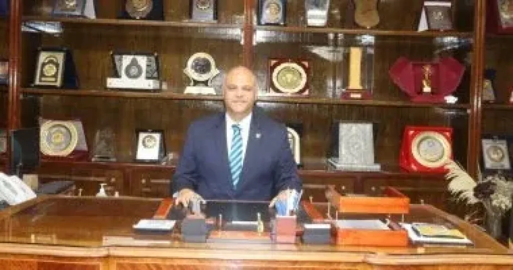 محافظ القليوبية يعقد اجتماعًا لمتابعة الاستعداد لجولة الإعادة لانتخابات النواب