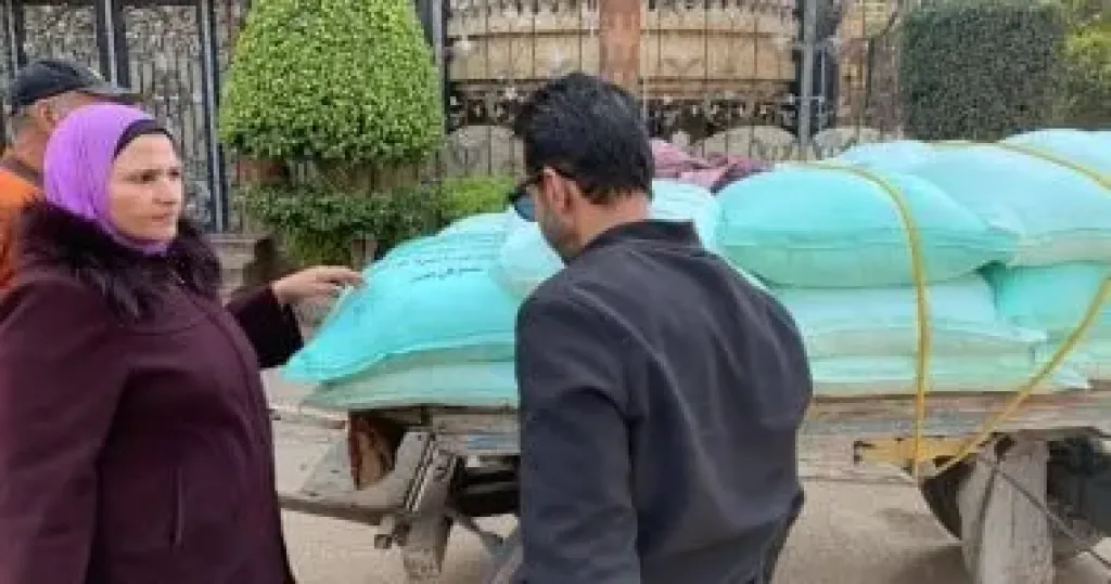 ضبط 1.7 طن دقيق بلدى مدعم على عربة كارو قبل بيعه بالسوق السوداء