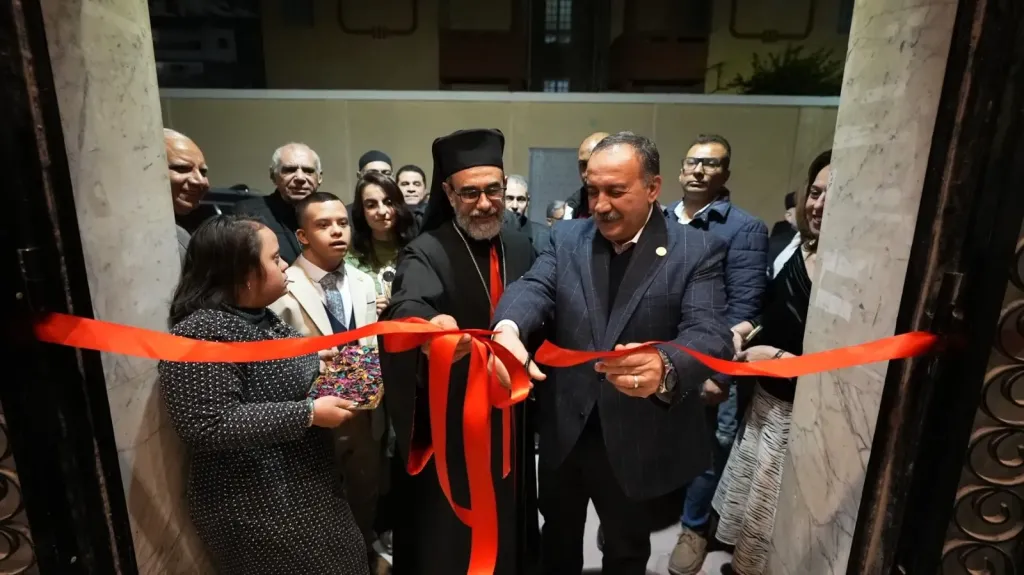 محافظ أسيوط يفتتح معرض منتجات جماعة الأرش ويشهد احتفال ”ينابيع الحياة