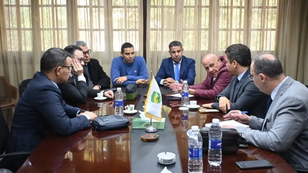 محمود فوزي يتفقد استعدادات نادي المعادي واليخت للانتخابات الإلكترونية