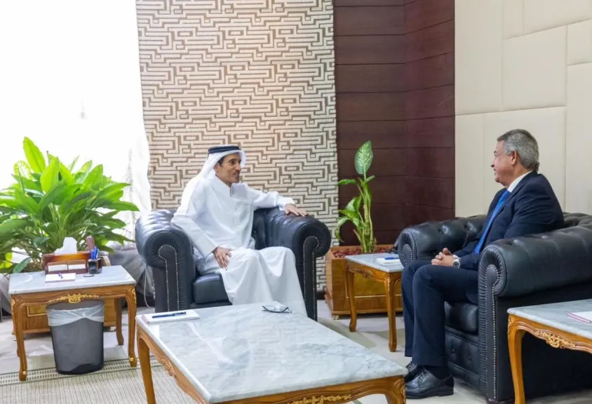 رئيس الأعلى للإعلام يلتقي رئيس المؤسسة القطرية للإعلام |صور