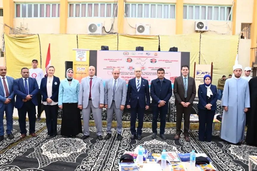 الدكتور المنشاوي يدشن بجامعة أسيوط التكنولوجية الدولية حملة توعية الشباب