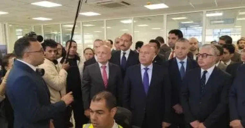 نائب رئيس الوزراء يشهد التشغيل التجريبى لمحطة البحر الأحمر بميناء العين السخنة
