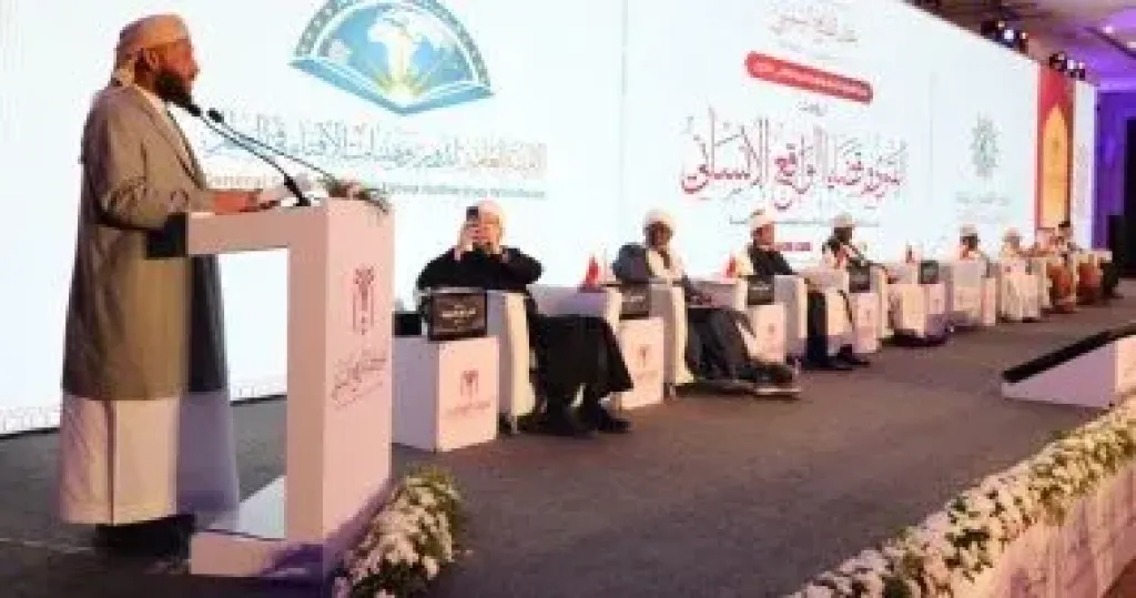 وزير الأوقاف اليمني: الفتوى لم تعد شأنا فرديا بل أداة توجيه وبناء مؤسسى