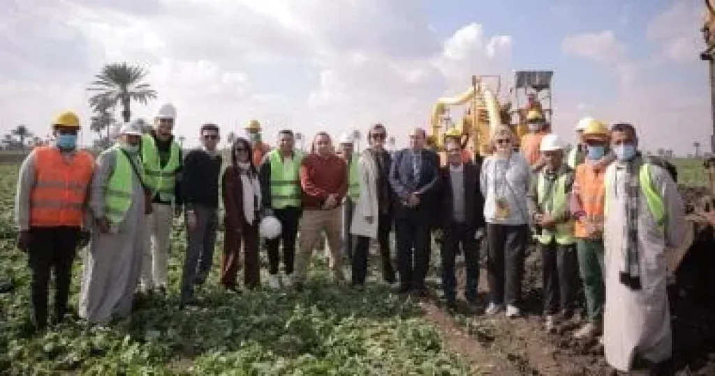 رئيسة بعثة الاتحاد الأوروبي تتفقد مشروعات الصرف الصحي في محافظة المنيا