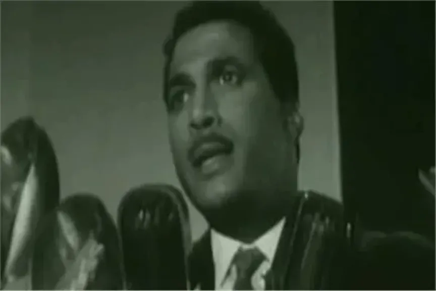 محمد فاضل: أحمد زكي ألقى خطاب المنشية للرئيس جمال عبد الناصر من وحي خياله