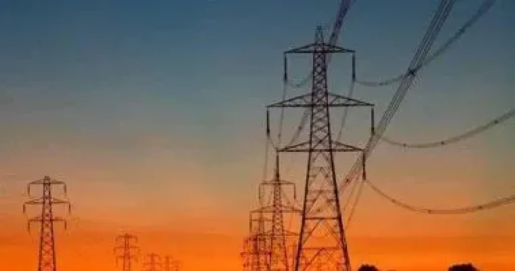 شركة شمال الدلتا تعلن انقطاع الكهرباء عن 21 قرية بكفر الشيخ لأعمال الصيانة الدورية