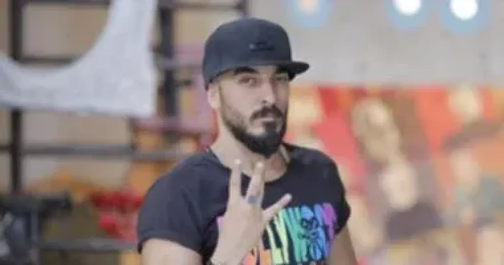 طلاق المخرج حسام الحسينى وزوجته رسميا بعد 21 عاما من زواجهما