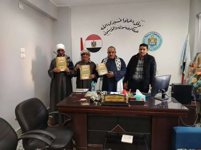 محافظ أسيوط يعلن تسليم عقود تقنين أراضي أملاك دولة لعدد من المواطنين