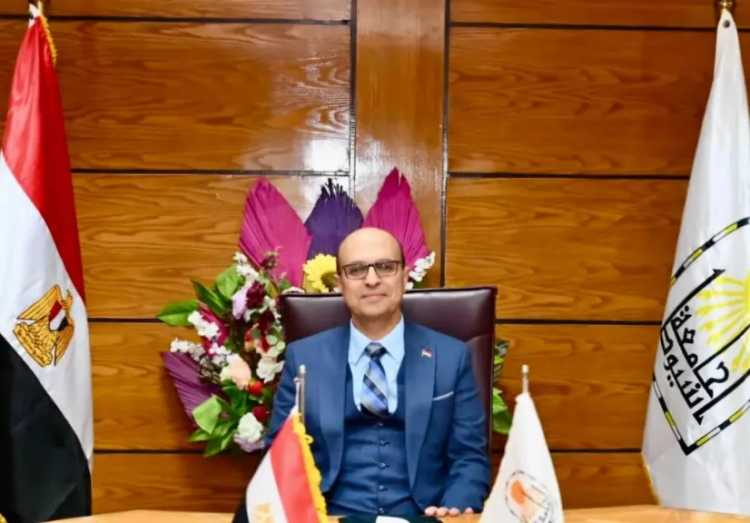 رئيس جامعة أسيوط يصدر قرارات بتكليف قيادات أكاديمية جديدة بمعهد علوم