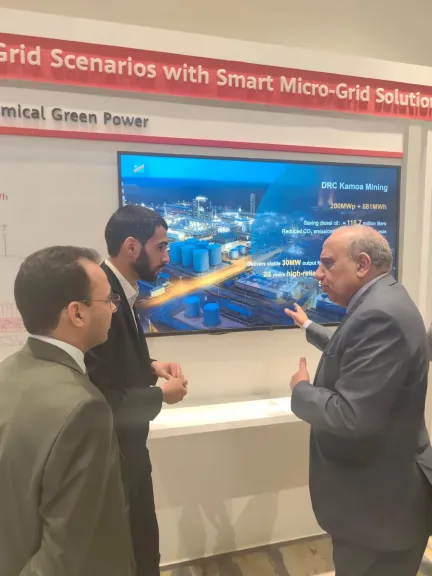 وزير الكهرباء: نواصل العمل من خلال توجه استراتيجي لزيادة  مساهمة الطاقة المتجددة في مزيج الطاقة