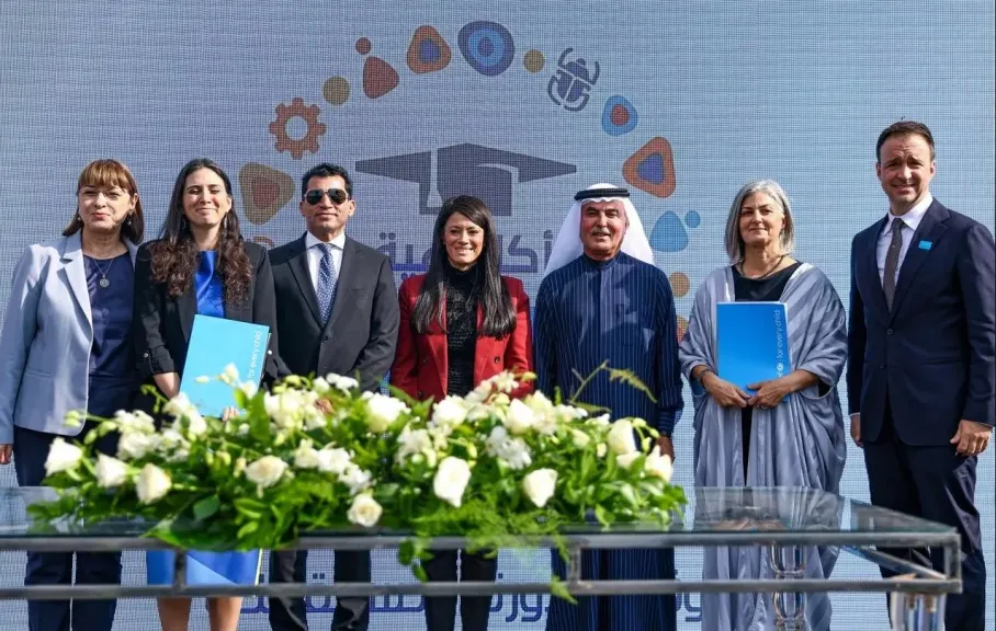 ثلاث وزراء والمنسقة المقيمة للأمم المتحدة يشهدون توقيع اتفاقية بين «الغرير» و«اليونيسيف» لدعم مبادرة شباب بلد