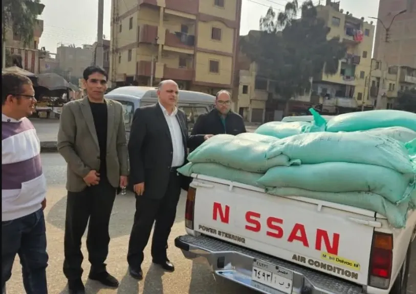 التحفظ ٢٤ شيكاره دقيق بلدي وتحرير ١٢ تقرير متنوع بمخابز بنى سويف