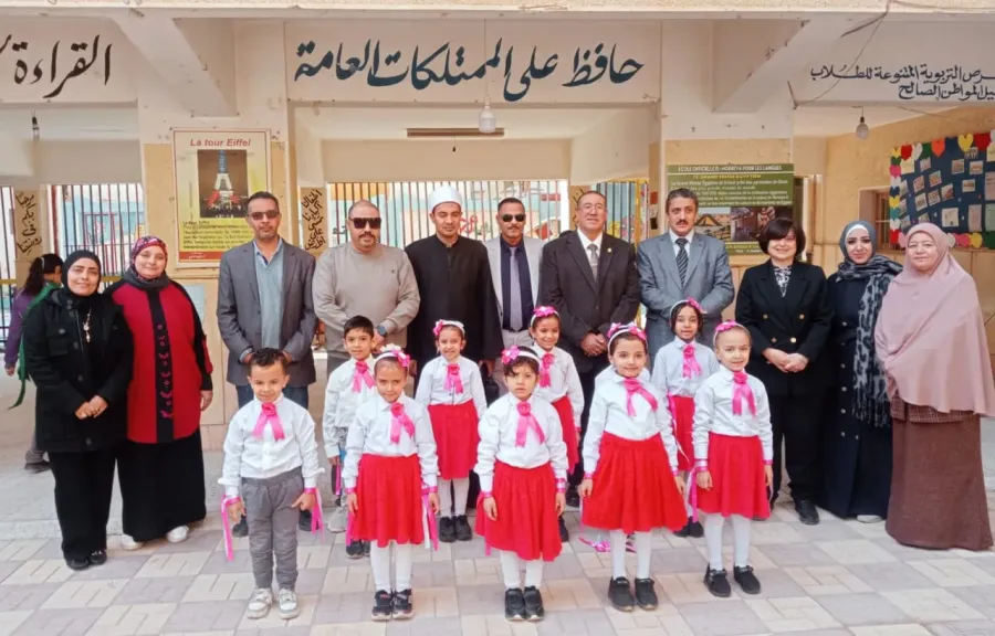 مدير تعليم أسيوط : القيم والأخلاق ضمن فعاليات مبادرة قيمنا مستقبلنا بمدرسة الحرية لغات