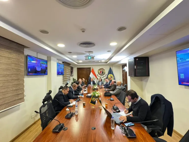 غرفة عمليات حماة الوطن تتابع التصويت بجولة الإعادة لانتخابات مجلس النواب بالمرحلة الثانية