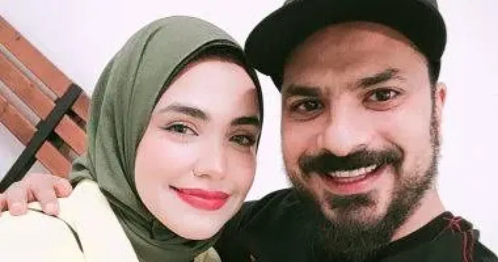 طليقة مصطفى أبو سريع تحتفظ بصورهما بعد انفصالهما رسميًا