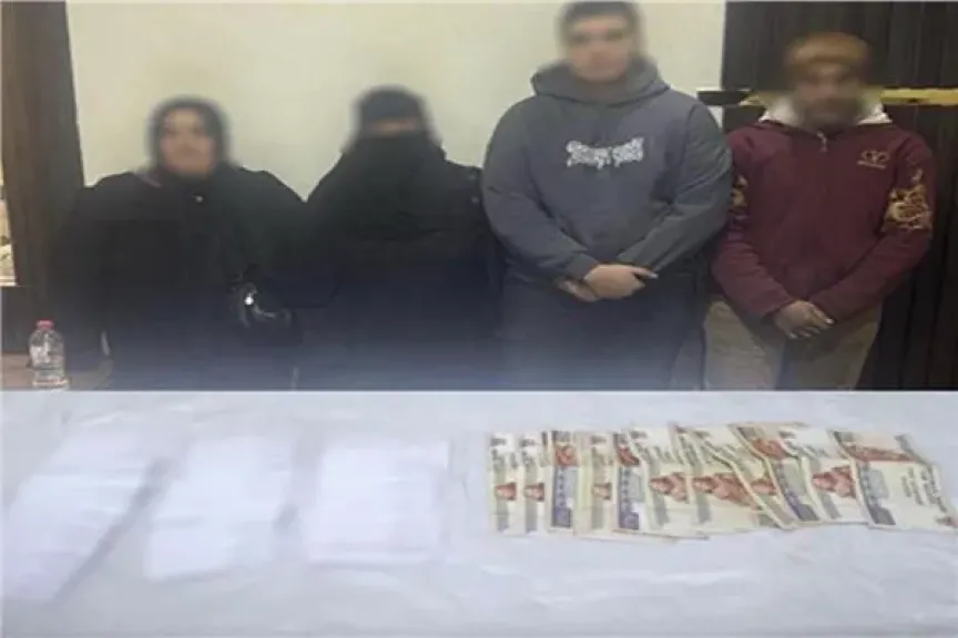 ضبط 4 أشخاص بحوزتهم كروت دعائية ومبالغ مالية في محيط دوائر انتخابية بالقاهرة