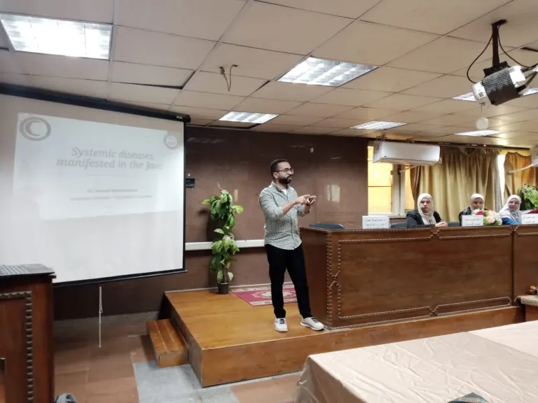 التأمين الصحي ببني سويف ينظم برنامجاً تدريبياً لأطباء الأسنان عن تأثير الأمراض المُزمنة