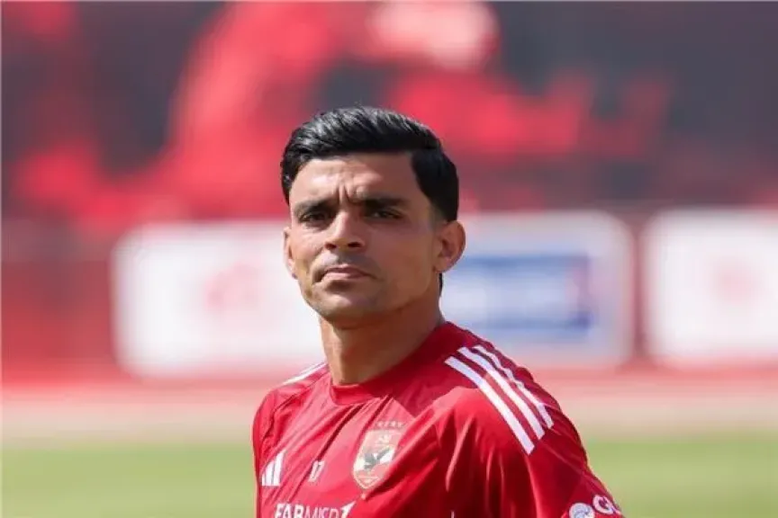 طبيب الأهلي يكشف تطورات حالة أشرف بن شرقي