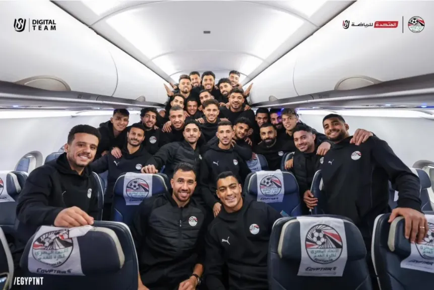 على متن رحلة خاصة لمصر للطيران.. منتخب مصر الأول لكرة القدم يغادر إلى المغرب