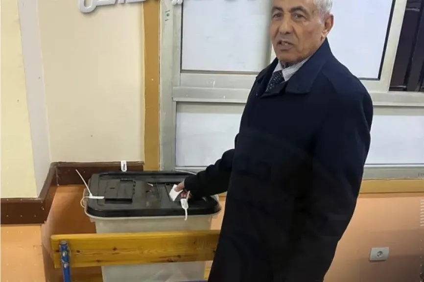 وكيل أول مجلس الشيوخ يدلي بصوته في جوله الاعادة من انتخابات مجلس النواب 2025 بمسقط رأسه بالدقهلية | صور