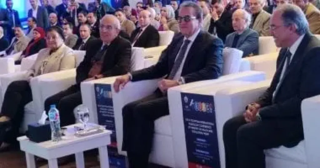 وزير الصحة: ننتج أجهزة أشعة مصرية بالتعاون مع شركات عالمية