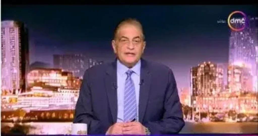 أسامة كمال يدافع عن محمد صبحي: من رموز مصر الفنية والتريند لا يبرر قلة الاحترام