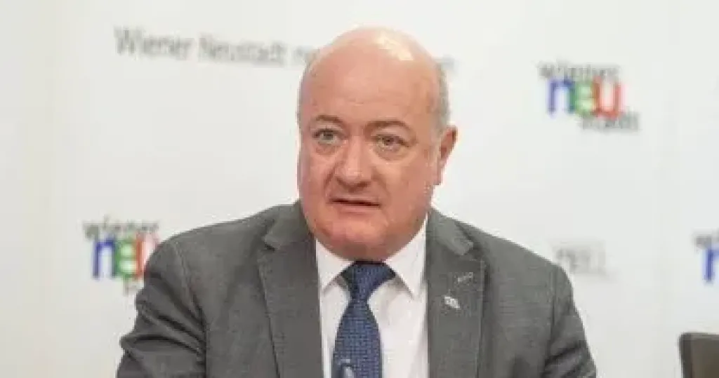 حكومة النمساو توقف لم الشمل 6 أشهر أخرى لأسر اللاجئين