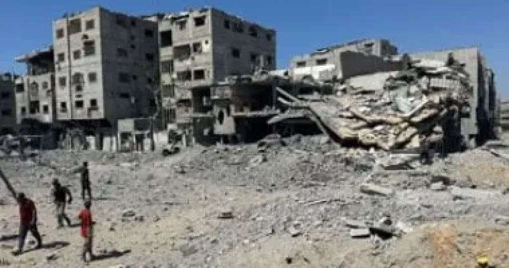 رئيس بلدية خان يونس: الأمطار دمرت 30 ألف خيمة بغزة ونقص حاد في المستلزمات الطبية