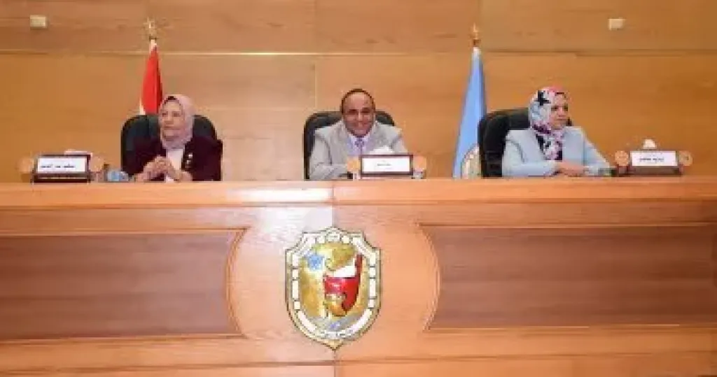 جامعة سوهاج تناقش الذكاء الاصطناعي فى أبحاث التمريض بمؤتمرها الدولى السابع