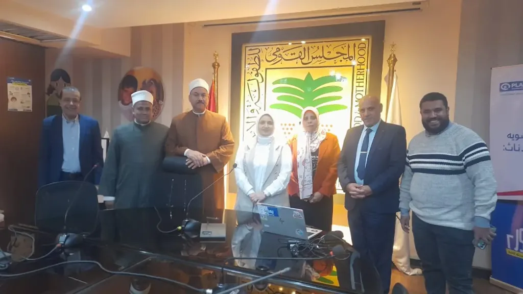 محافظ أسيوط يشيد بمشاركة الوحدة العامة لحماية الطفل في اجتماع المائدة