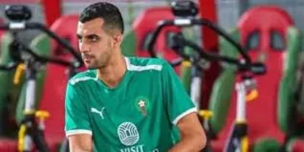 الأهلى يوقع عقود شراء يوسف بلعمرى من الرجاء المغربى خلال أيام