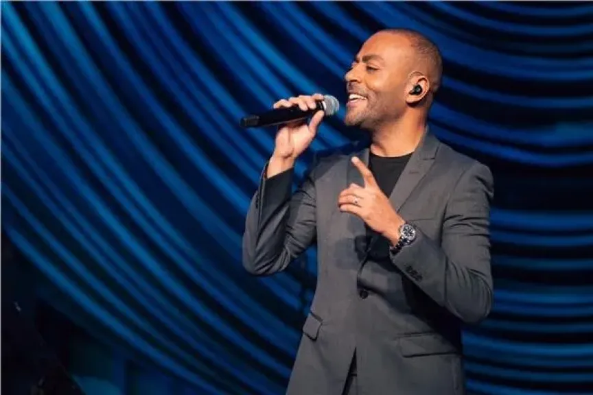 حفل غنائي لتامر عاشور في الرياض.. 25 ديسمبر