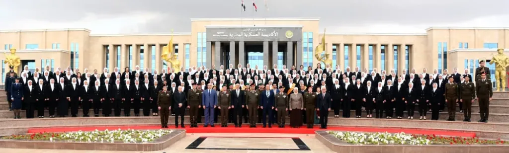 الأكاديمية العسكرية المصرية تحتفل بتخرج دورتين جديدتين من المعلمين ومديرى المدارس بعد إنتهاء فترة تأهيلهم|صور
